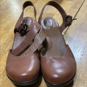 Born Brown Leather Sandals with Buckle Closure